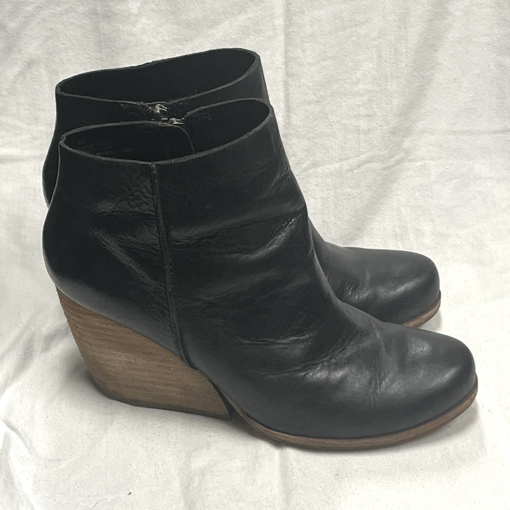 Kork-ease women’s size 8 leather ankle boot